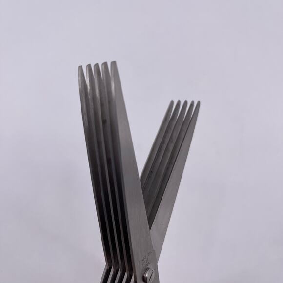 Shredding Scissors with Five Steel Blades Shreds Paper Plastic # 2518131 NEW - Picture 6 of 12